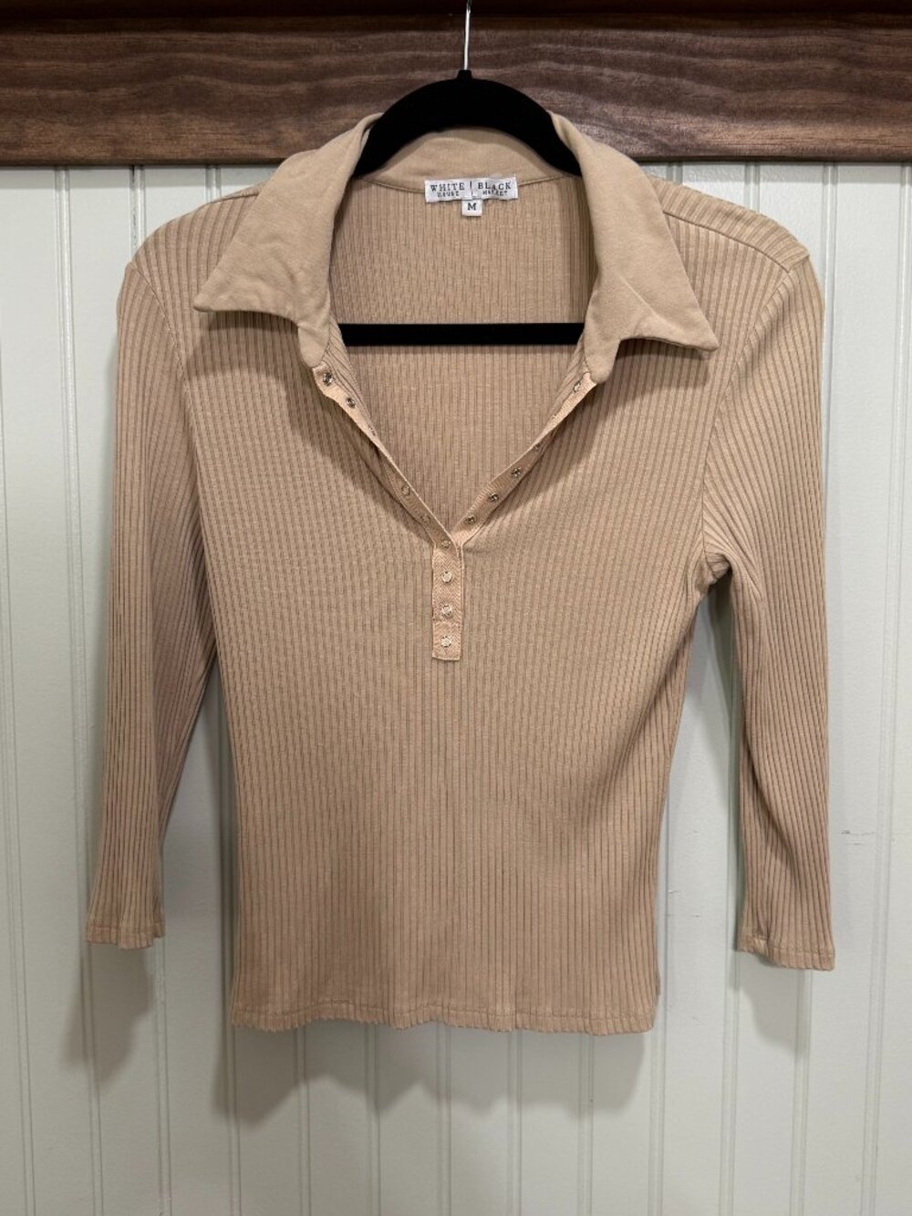 White House Black Market Ribbed Polo Henley Top Medium Tan Snap Front Made USA